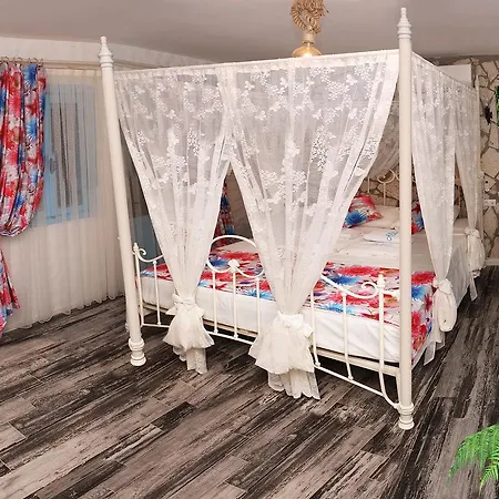 Ala Konak Butik אלאקאטי