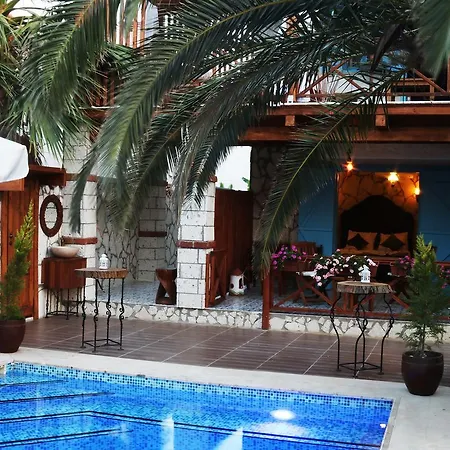 מלון Ala Konak Butik אלאקאטי